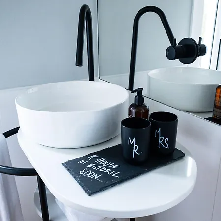 A House In - Adults Only Estoril