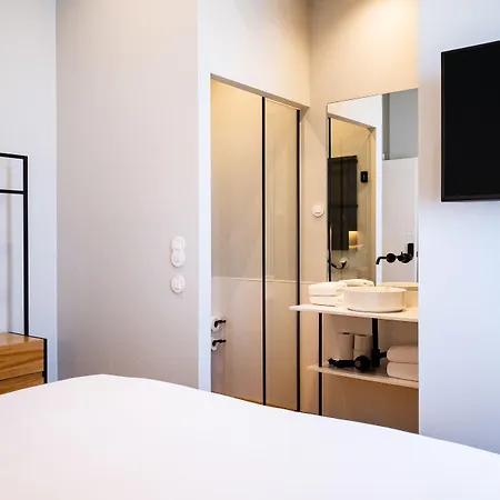 A House In - Adults Only 3*