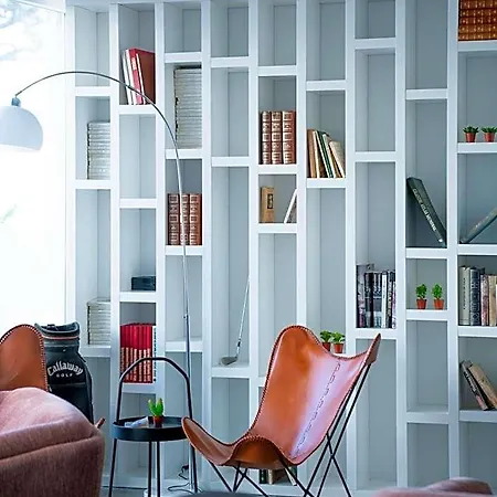 Отель A House In - Adults Only 2*