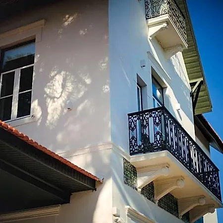 A House In - Adults Only Эшторил