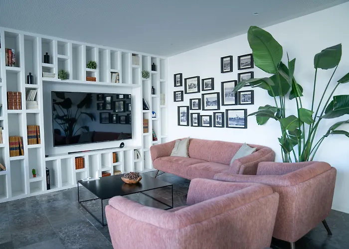 A House In - Adults Only Hotel