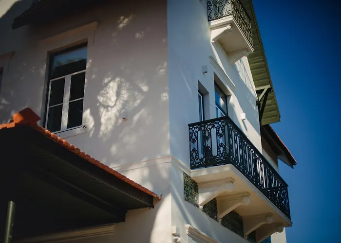 A House In - Adults Only Estoril