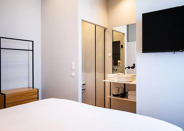 A House In - Adults Only 2*