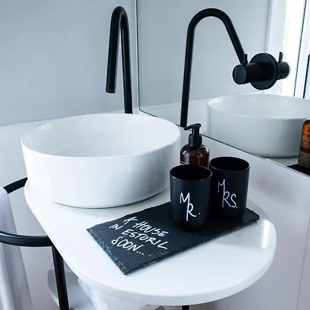A House In - Adults Only Hotel Estoril